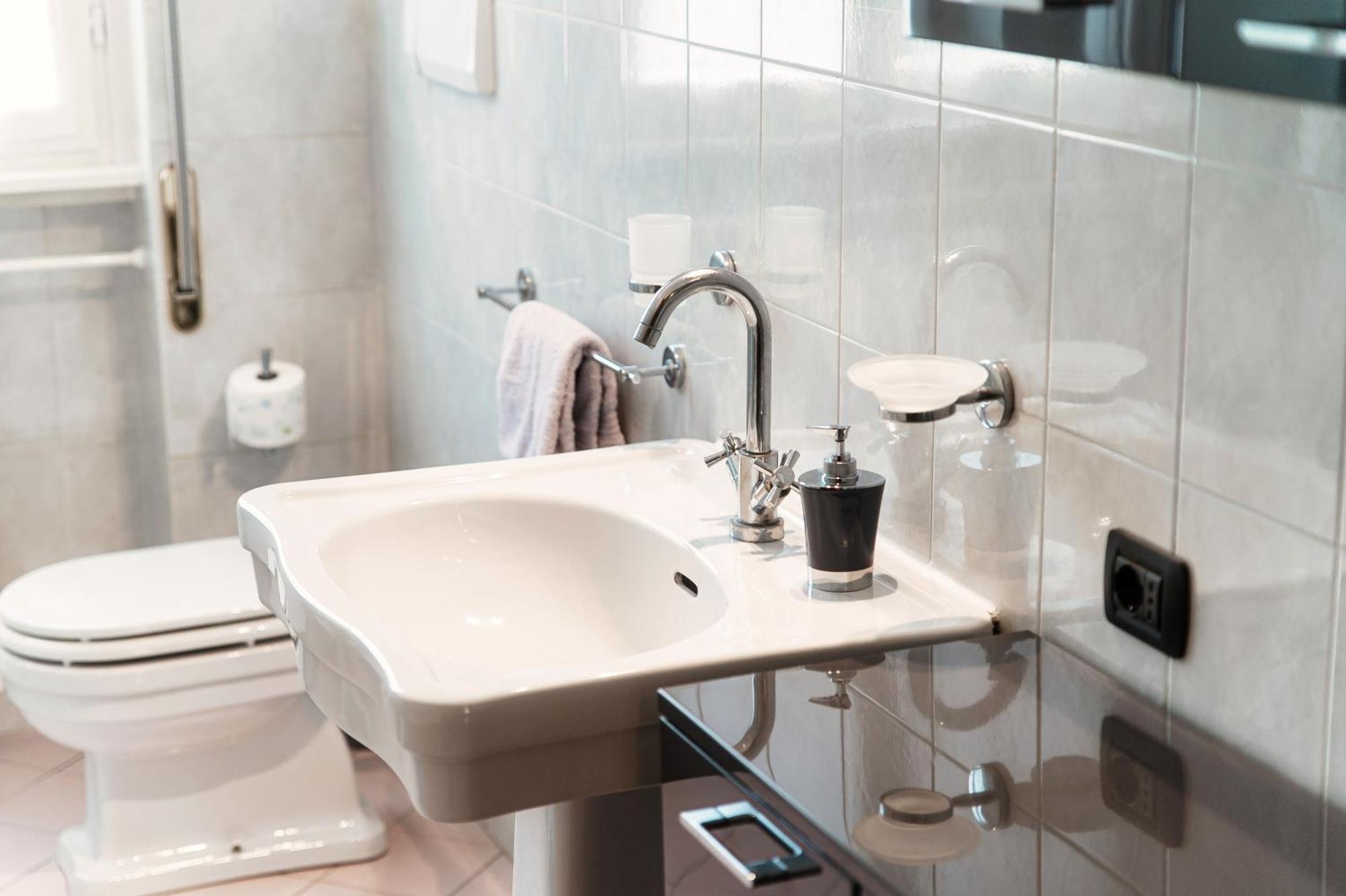 Vista Lario Apartment - Aqua Apartments Черноббіо Екстер'єр фото